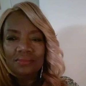 Meet your Posher, Ella